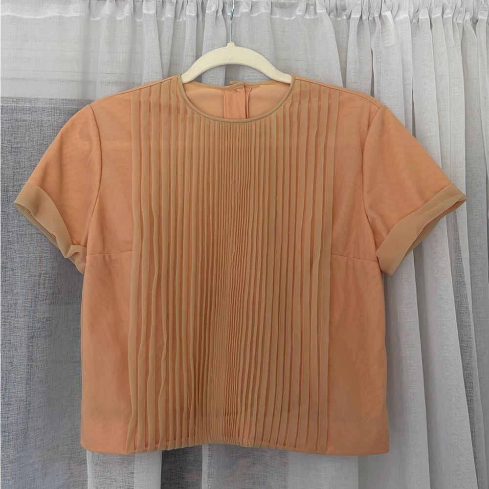 Penny Potter Vintage Pleated Blouse – Soft Peach, Size 14/34 (Current US 8)